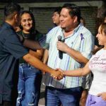 Autoridades Entregan Rehabilitación de Cancha en Colonia La Paz