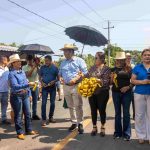 Francisco Suazo inaugura rehabilitación de la calle principal en Zurcua