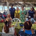 DIF Municipal Promueve Actividad Recreativa en Playa con Adultos Mayores