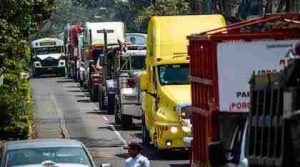 PARO NACIONAL DE TRANSPORTISTAS SACUDE LAS CARRETERAS; REPORTAN MOVILIZACIONES EN 19 ESTADOS
