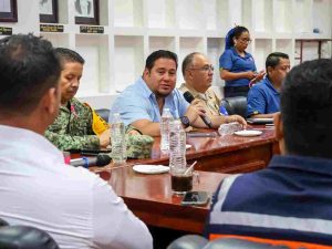 Lázaro Cárdenas activa operativo preventivo por Simón