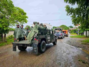 Activan recorridos casa por casa en zonas de riesgo ante la tormenta Simón