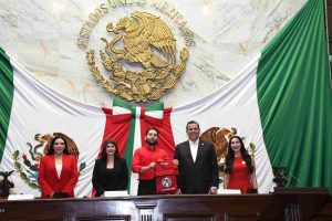 LÁZARO CÁRDENAS ALZA LA VOZ EN EL CONGRESO DE MICHOACÁN DURANTE EL PARLAMENTO JUVENIL REVOLUCIONARIO 2026